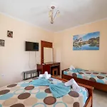 فندق Cozy Veranda Kristian - Free Parking كساميل
