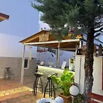 فندق Cozy Veranda Kristian - Free Parking