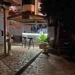 Hotel Cozy Veranda Kristian - Free Parking *