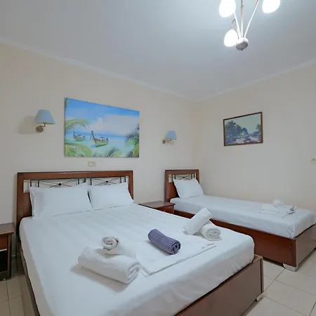 Cozy Veranda Kristian - Free Parking Hotel Ksamil