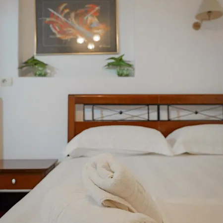 Cozy Veranda Kristian - Free Parking Hotel