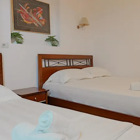 Hotel Cozy Veranda Kristian - Free Parking Ksamil