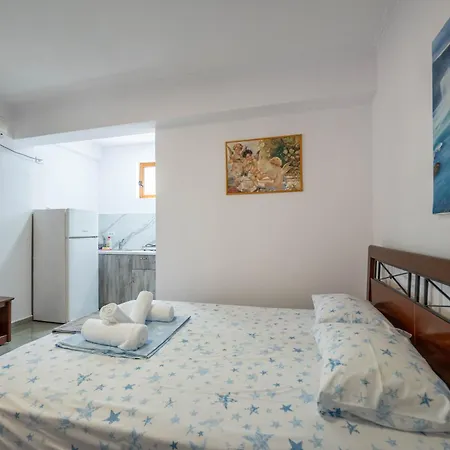 Cozy Veranda Kristian - Free Parking Hotel Ksamil