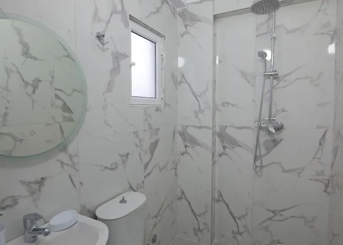 Hotel Cozy Veranda Kristian - Free Parking Ksamil