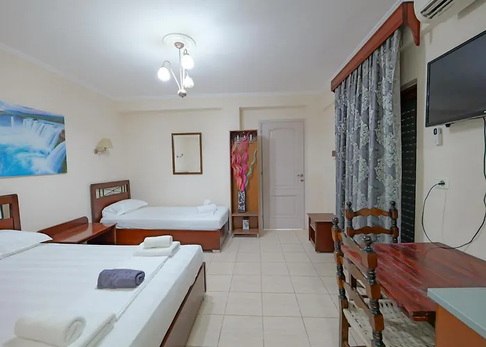 Cozy Veranda Kristian - Free Parking Hotel Ksamil