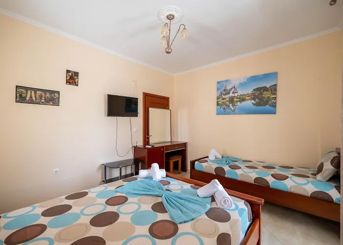 Hotel Cozy Veranda Kristian - Free Parking Ksamil