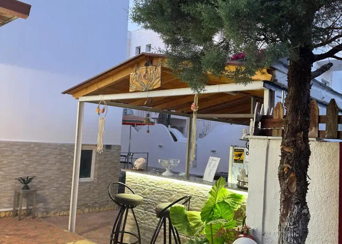 Hotel Cozy Veranda Kristian - Free Parking