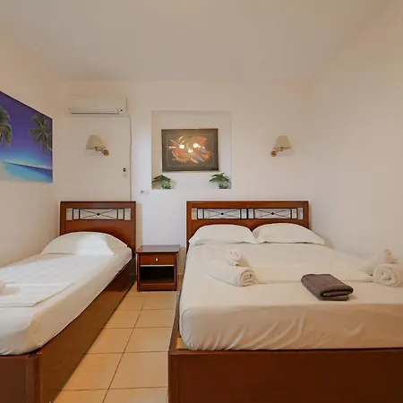 Hotel Cozy Veranda Kristian - Free Parking Ksamil