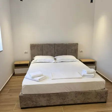 Hotel Cozy Veranda Kristian - Free Parking Ksamil