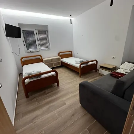 Cozy Veranda Kristian - Free Parking Hotel