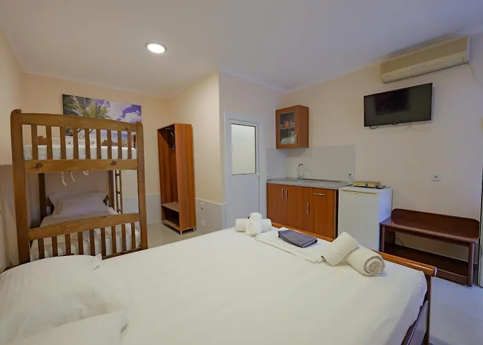 Hotel Cozy Veranda Kristian - Free Parking