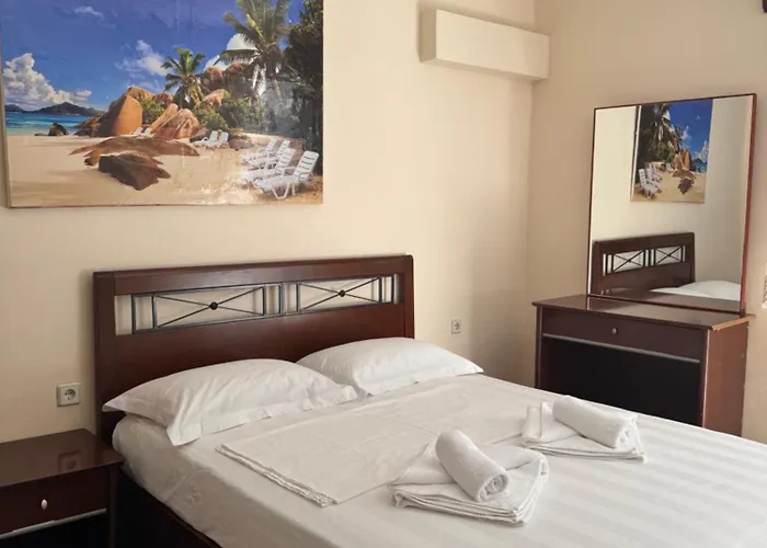Cozy Veranda Kristian - Free Parking Hotel